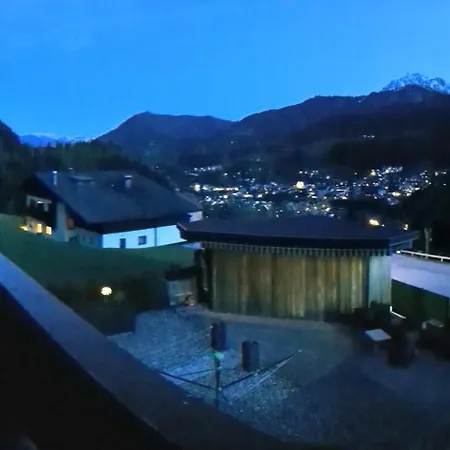 Haus Biechl Mit Blick Auf Die Burg Hohenwerfen Pfarrwerfen Exterior photo